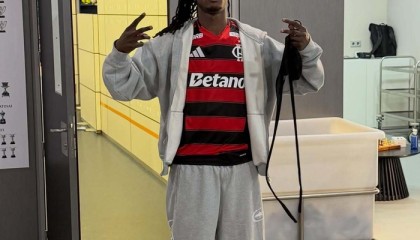 半岛体育APP-维修斯ins发文引皇马球迷关注|足球|皇家马德里_新浪体育_新浪新闻