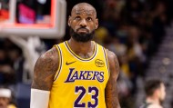依然全能！詹姆斯半场9中5贡献12分4板7助2帽 正负值+5